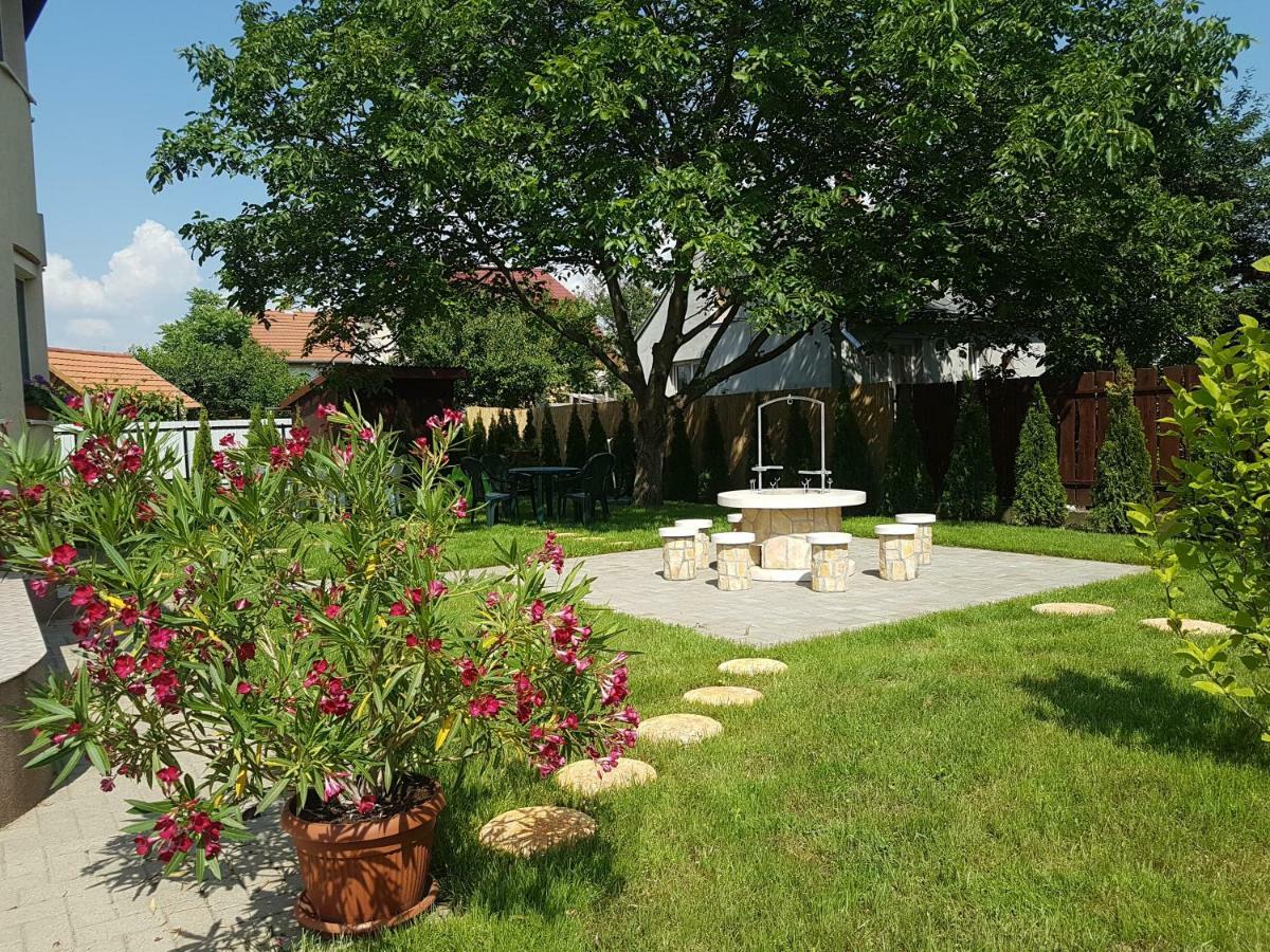Villa Bellanova Hajduszoboszlo Exterior foto